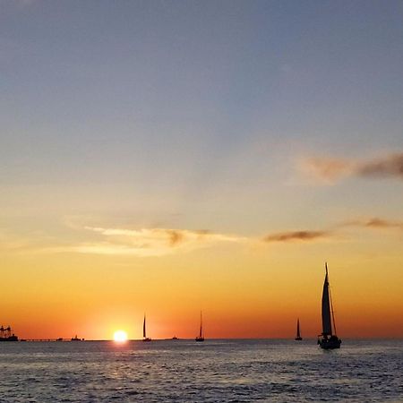 Be Local - Sleep Aboard The Santa Maria Sailing Boat In Lisbon Διαμέρισμα Εξωτερικό φωτογραφία