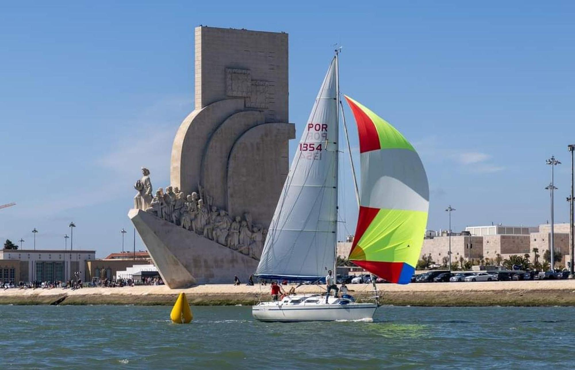 Be Local - Sleep Aboard The Santa Maria Sailing Boat In Lisbon Διαμέρισμα Εξωτερικό φωτογραφία