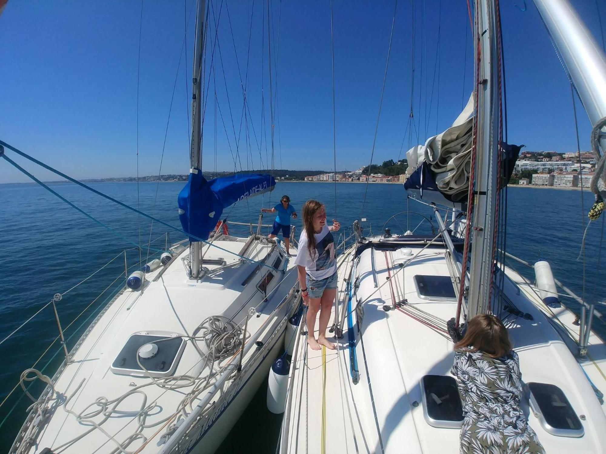 Be Local - Sleep Aboard The Santa Maria Sailing Boat In Lisbon Διαμέρισμα Εξωτερικό φωτογραφία