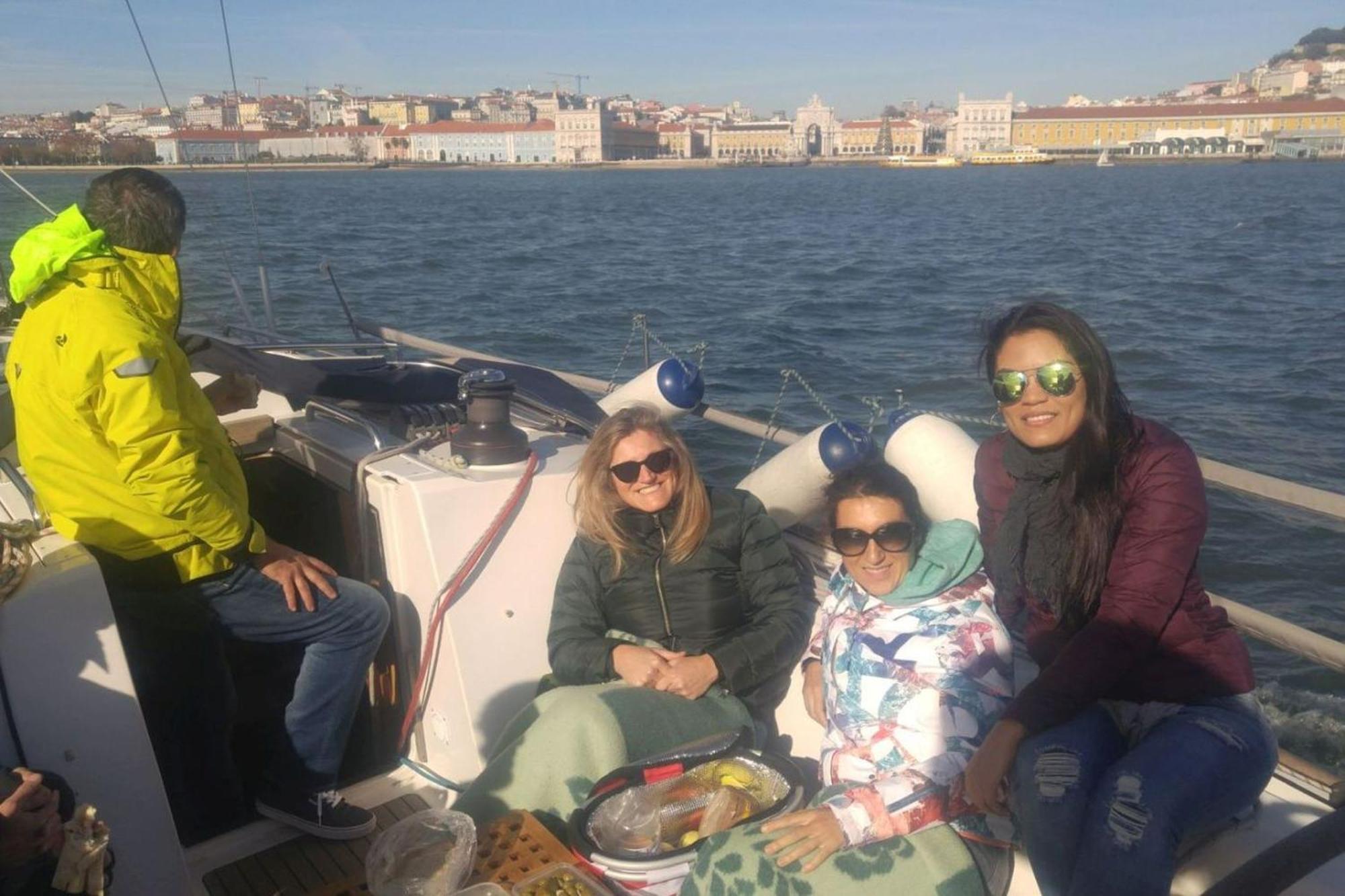 Be Local - Sleep Aboard The Santa Maria Sailing Boat In Lisbon Διαμέρισμα Εξωτερικό φωτογραφία