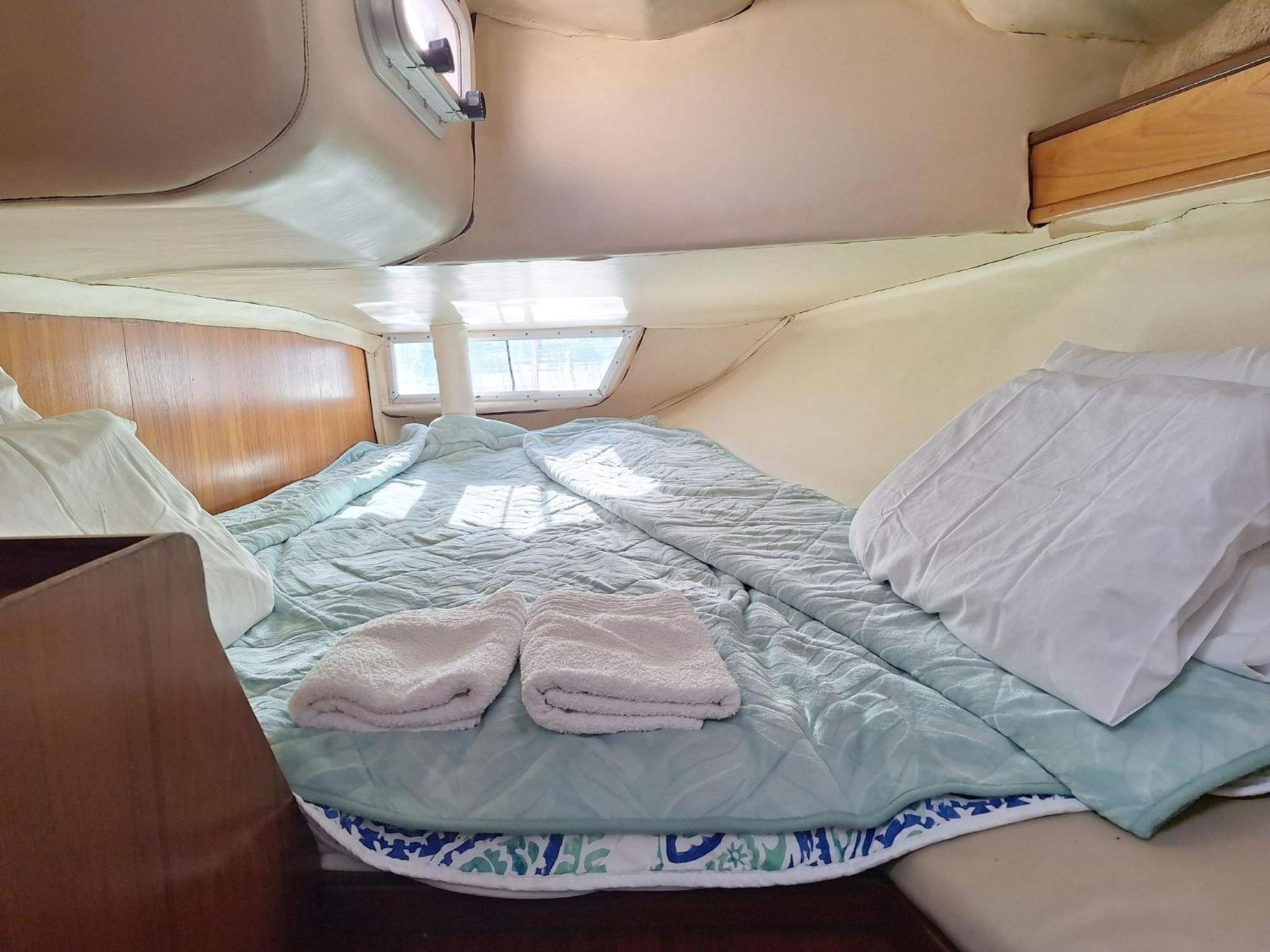 Be Local - Sleep Aboard The Santa Maria Sailing Boat In Lisbon Διαμέρισμα Εξωτερικό φωτογραφία